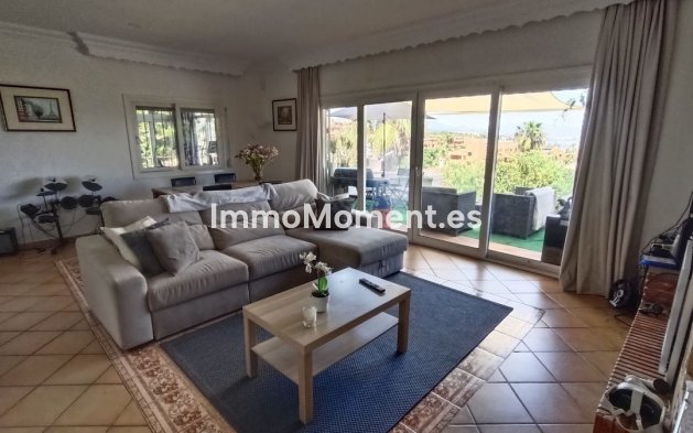 Detached villa - Resale - Estepona - Estepona Centro