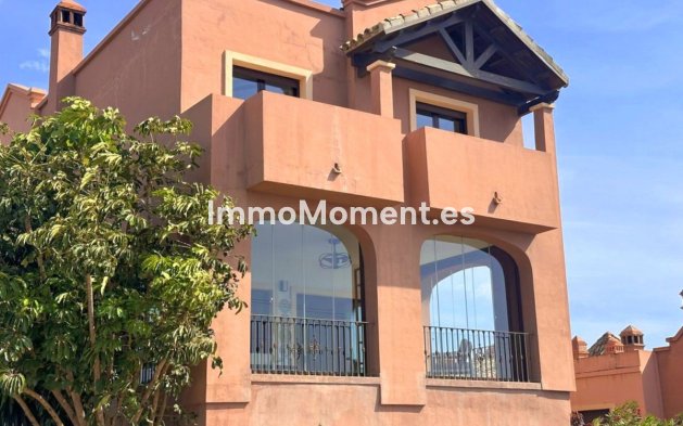 Detached villa - Resale - Estepona - Estepona Centro