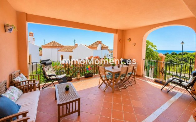Detached villa - Resale - Estepona - Estepona Centro