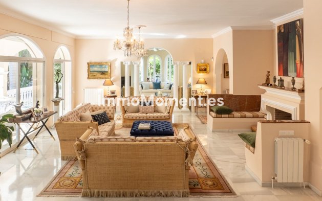 Detached villa - Resale - Estepona - New Golden Mile