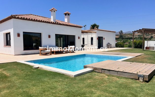 Detached villa - Resale - Estepona - New Golden Mile