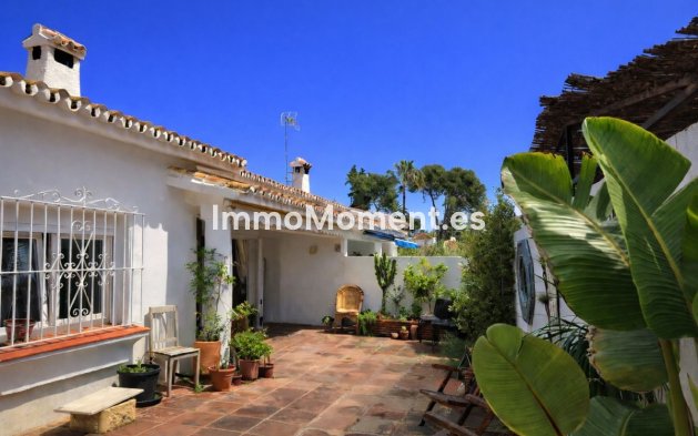 Detached villa - Resale - Estepona - RSO-72735