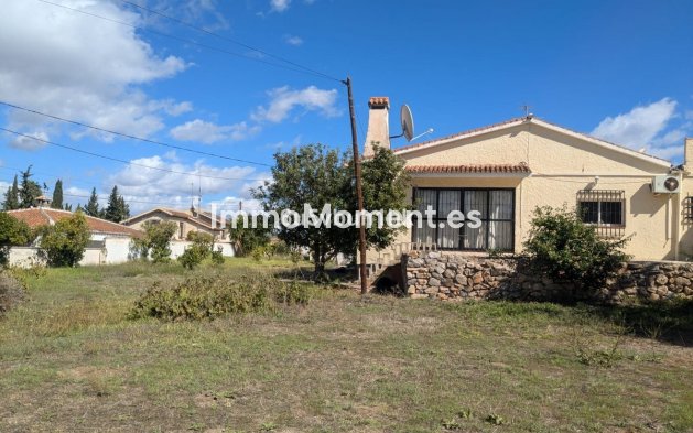 Detached villa - Resale - Inland  - Alhaurín el Grande Centro