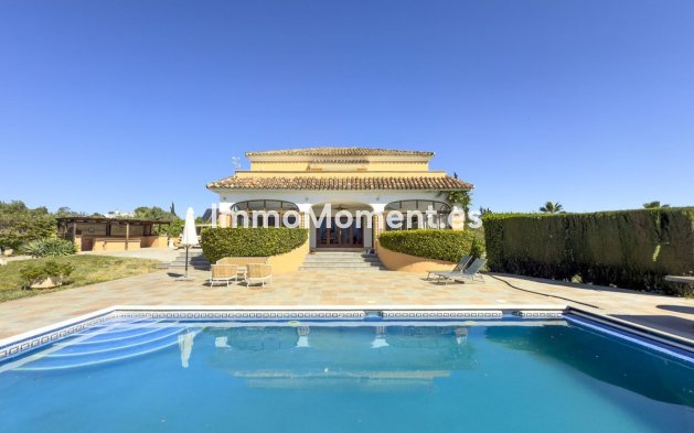Detached villa - Resale - Inland  - Alhaurín el Grande Centro
