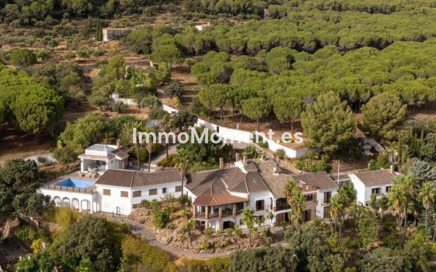 Detached villa - Resale - Inland  - Alhaurín el Grande Centro