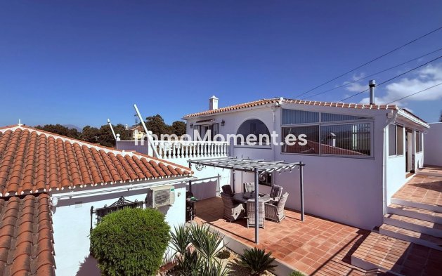 Detached villa - Resale - Inland  - Coín