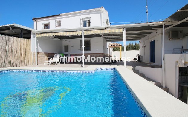 Detached villa - Resale - Inland  - Coín