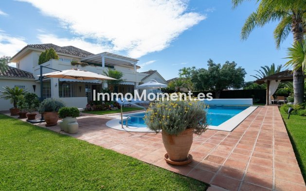Detached villa - Resale - Marbella - Elviria