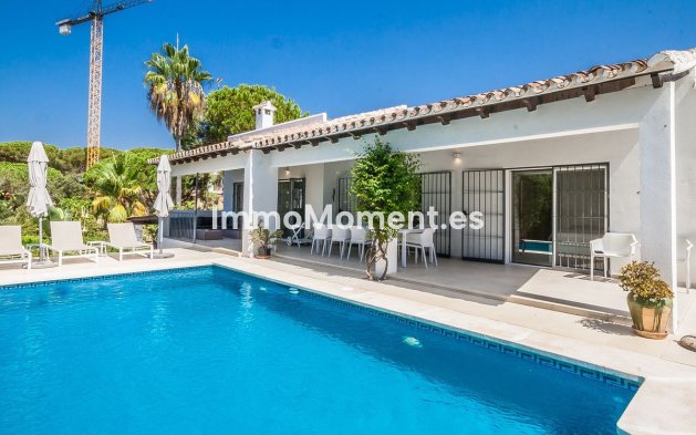 Detached villa - Resale - Marbella - Elviria