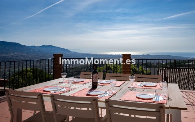 Detached villa - Resale - Marbella - Elviria