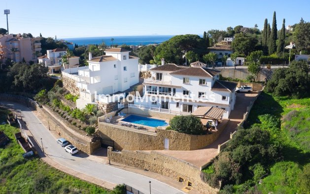 Detached villa - Resale - Marbella - Elviria