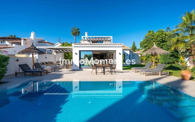 Detached villa - Resale - Marbella - Elviria