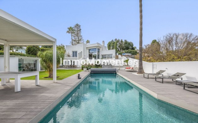 Detached villa - Resale - Marbella - Guadalmina Alta