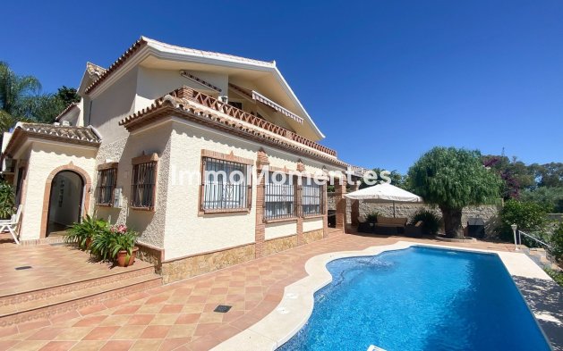 Detached villa - Resale - Marbella - Guadalmina Alta