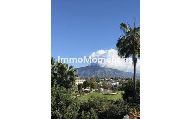 Detached villa - Resale - Marbella - Guadalmina Alta