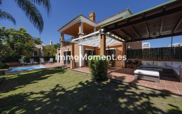 Detached villa - Resale - Marbella - Guadalmina Alta