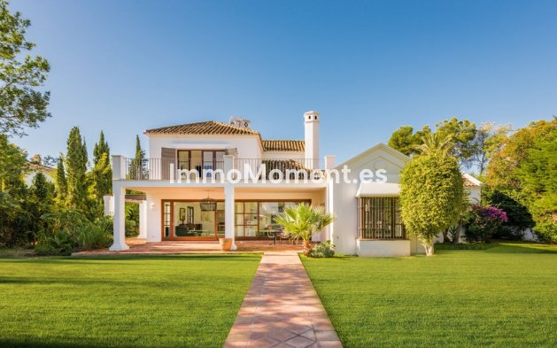 Detached villa - Resale - Marbella - Guadalmina Baja