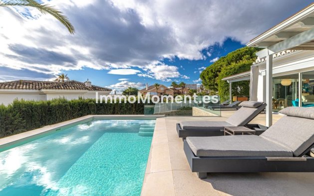 Detached villa - Resale - Marbella - Las Chapas