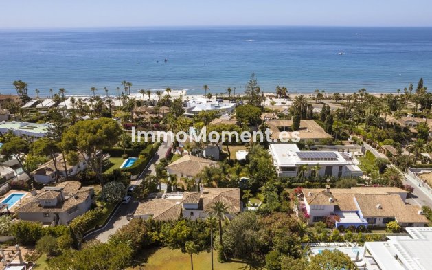Detached villa - Resale - Marbella - Los Monteros