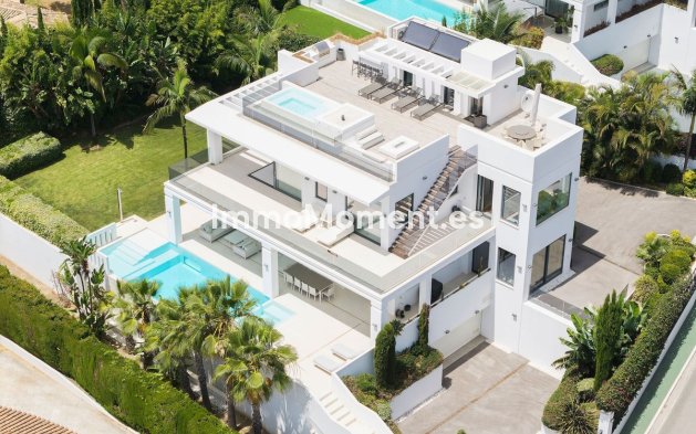 Detached villa - Resale - Marbella - Nagüeles