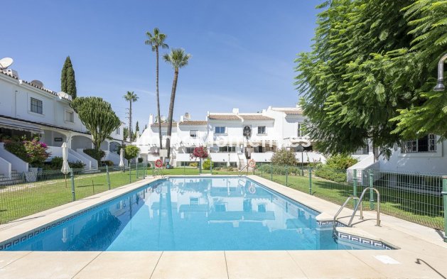 Detached villa - Resale - Marbella - Nueva Andalucía
