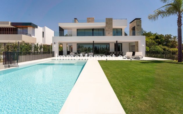 Detached villa - Resale - Marbella - Nueva Andalucía