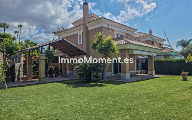 Detached villa - Resale - Marbella - Santa Clara