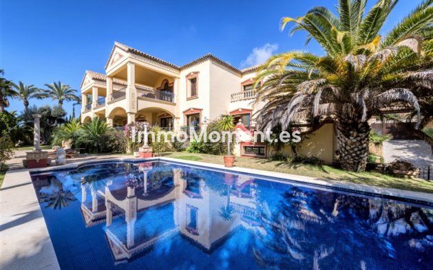 Detached villa - Resale - Marbella - Sierra Blanca