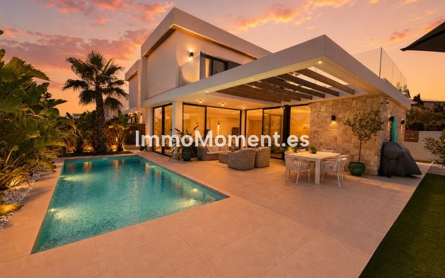 Detached villa - Resale - Orihuela - Cabo roig - La Zenia