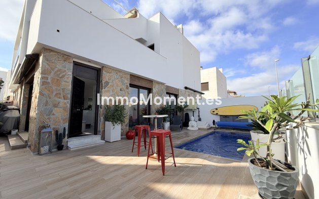 Detached villa - Resale - Orihuela Costa - Cabo roig - La Zenia
