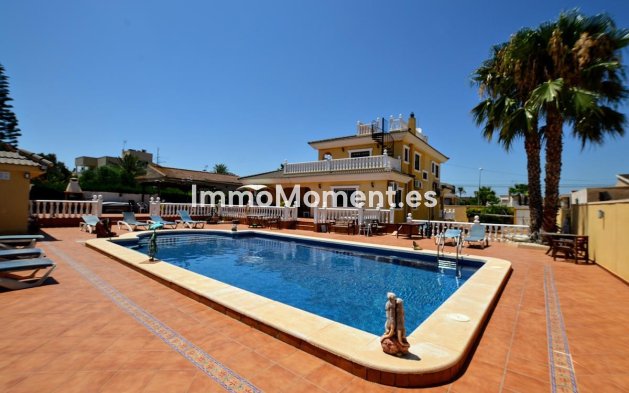 Detached villa - Resale - Orihuela - Los Balcones - Los Altos del Edén