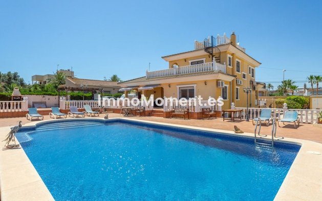 Detached villa - Resale - Orihuela - Los Balcones