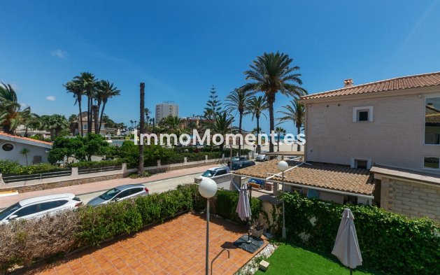 Detached villa - Resale - Orihuela - Orihuela Costa