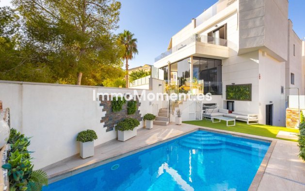 Detached villa - Resale - Orihuela - Villamartín