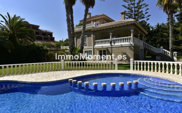 Detached villa - Resale - Orihuela - Villamartín