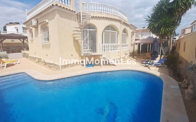 Detached villa - Resale - Orihuela - Villamartín