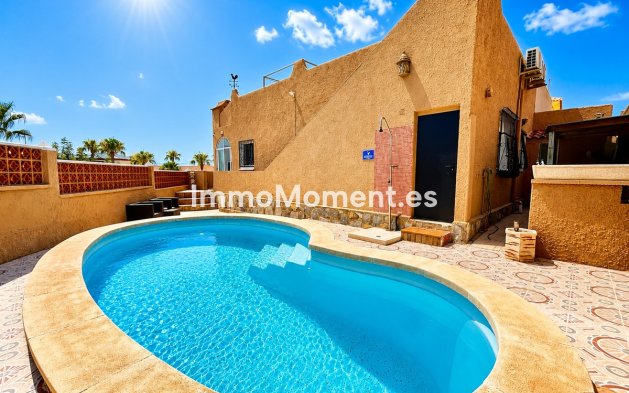 Detached villa - Resale - Orihuela - Villamartín