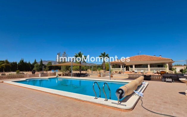 Detached villa - Resale - Pinoso - Pinoso Centro