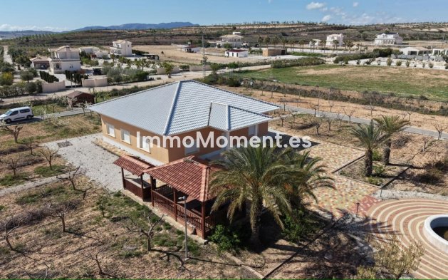 Detached villa - Resale - Pinoso - Pinoso Centro