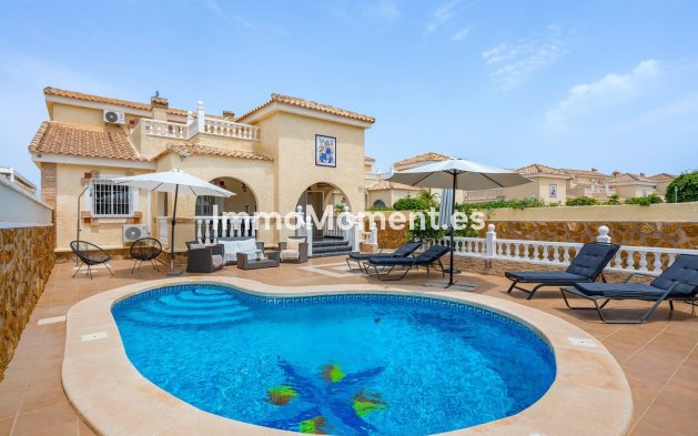Detached villa - Resale - Santa Pola - Gran Alacant