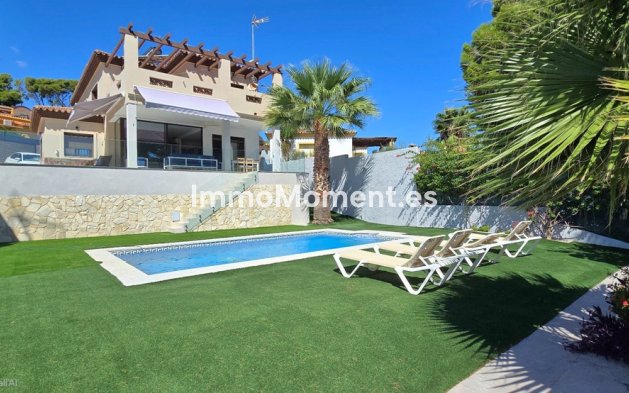 Detached villa - Resale - Torremolinos - Torremolinos