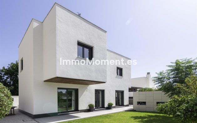 Detached villa - Resale - Torremolinos - Torremolinos