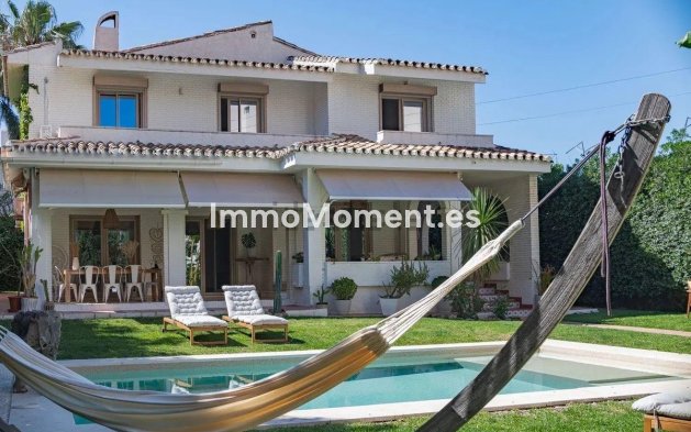 Detached villa - Resale - Torremolinos - Torremolinos