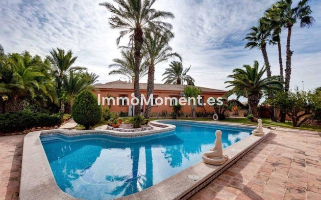 Detached villa - Resale - Torrevieja - La Siesta