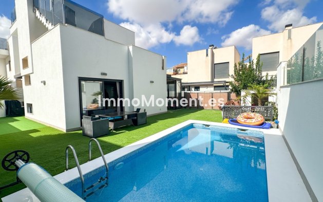Detached villa - Resale - Torrevieja - Torrevieja Centro