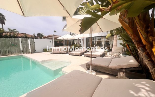 Freistehende Villa - Kurzzeitvermietung - Estepona  - Costalita