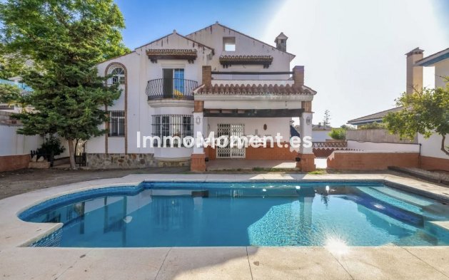 Freistehende Villa - Wiederverkauf - Benalmadena - Benalmadena Centro
