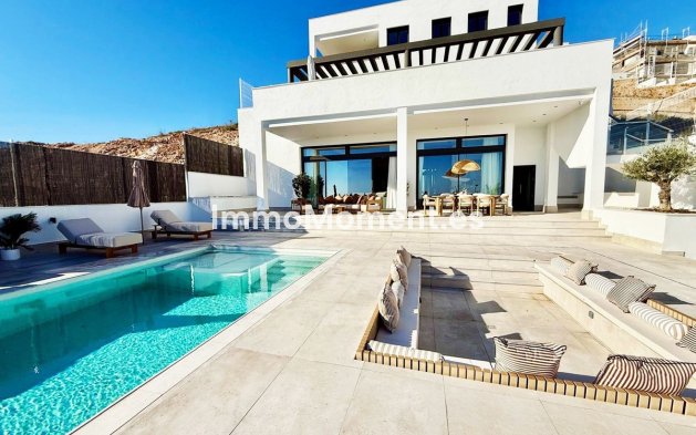 Freistehende Villa - Wiederverkauf - Benalmadena - Benalmadena Centro