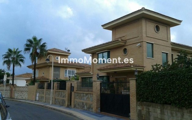 Freistehende Villa - Wiederverkauf - Benidorm - Benidorm Centro