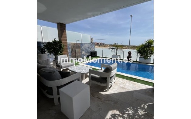 Freistehende Villa - Wiederverkauf - Benidorm - Urb Entre Naranjos